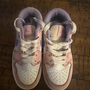 Jordan Grade School Nike Jordan 1 Low SE Arctic Punch Sneakers Size 12C